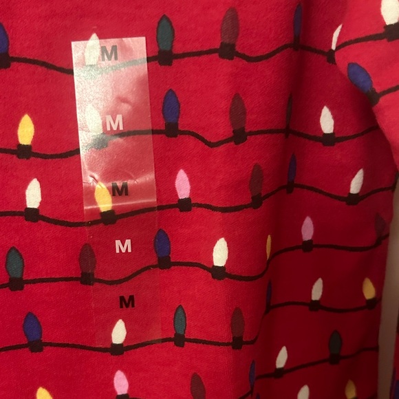 Red Long Sleeve Shirt with Pattern - Picture 3 of 5